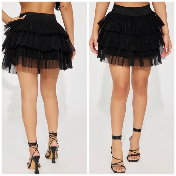 •Pretty Please• Black Widow Tulle Mini Skirt - Picture 2 of 3
